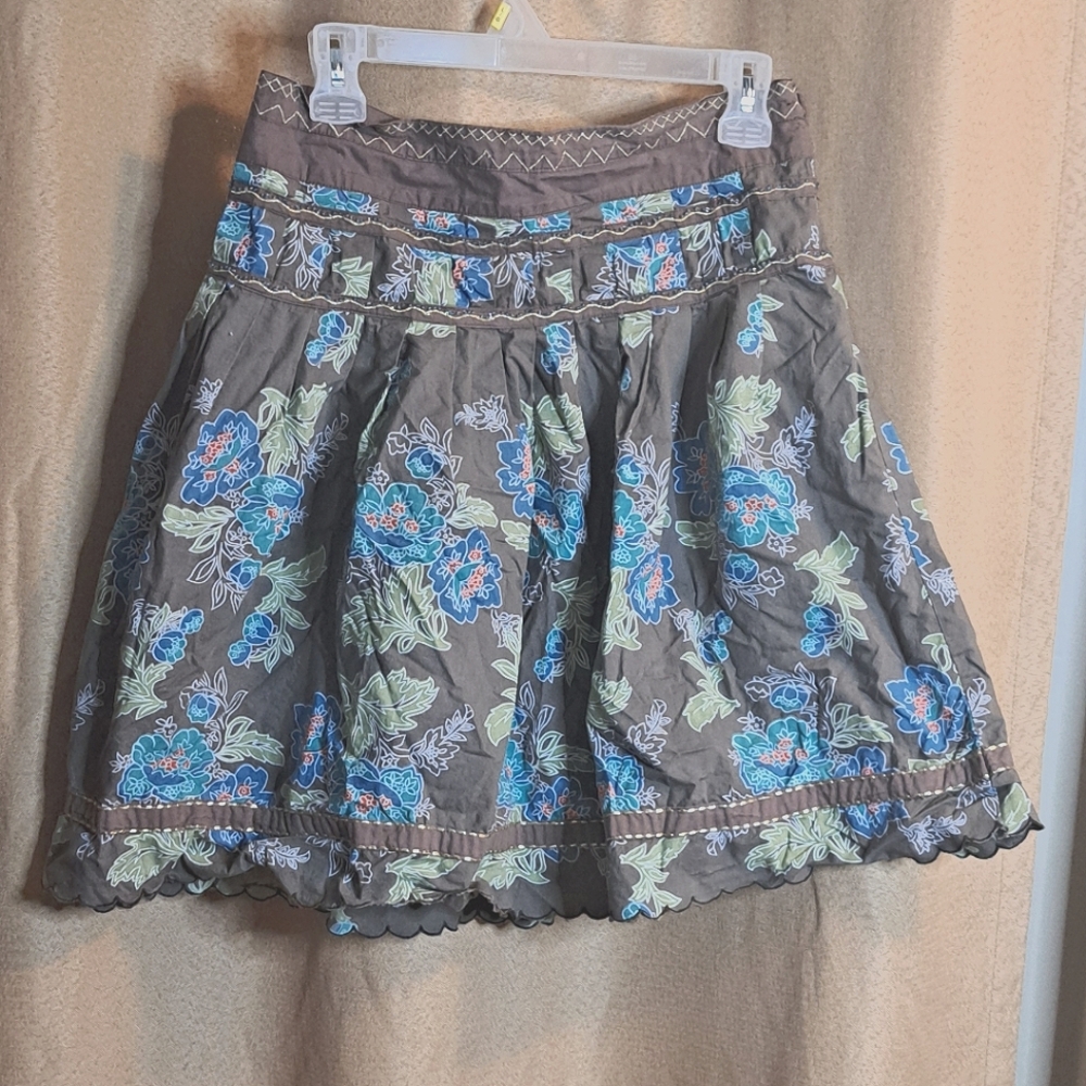 Chic Brown Mini Skirt with Blue Floral Embroidery. Waist 30".length 20"
